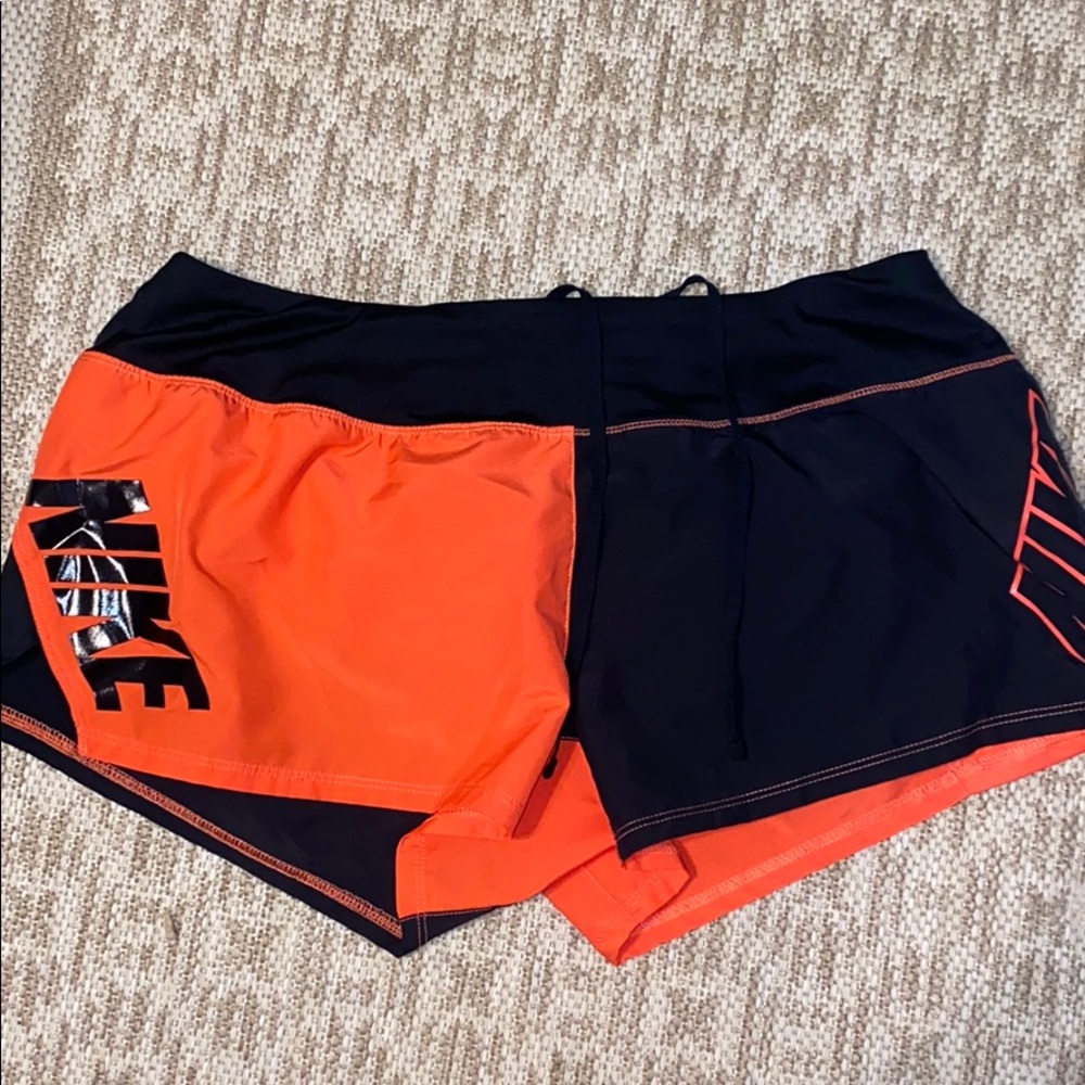 Black & Red Nike Shorts Size Large